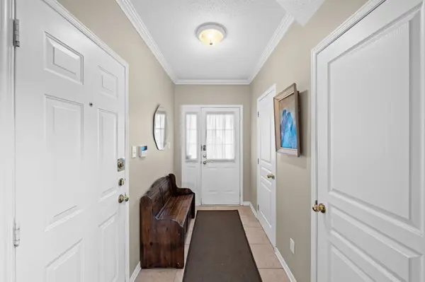 25 Goldthorpe Private, Barrhaven, ON K2J 5L7