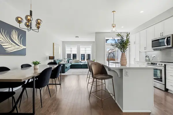 57 Mandevilla CRES, Blossom Park - Airport And Area, ON K1T 0Y2