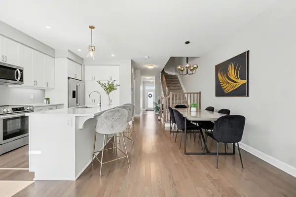 57 Mandevilla CRES, Blossom Park - Airport And Area, ON K1T 0Y2