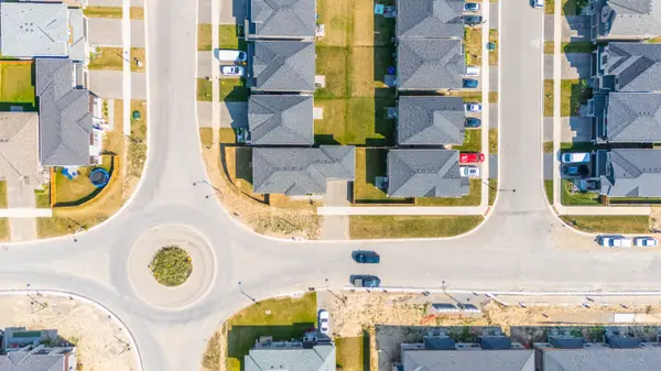 183 Longboat RUN W, Brantford, ON N3T 5L5