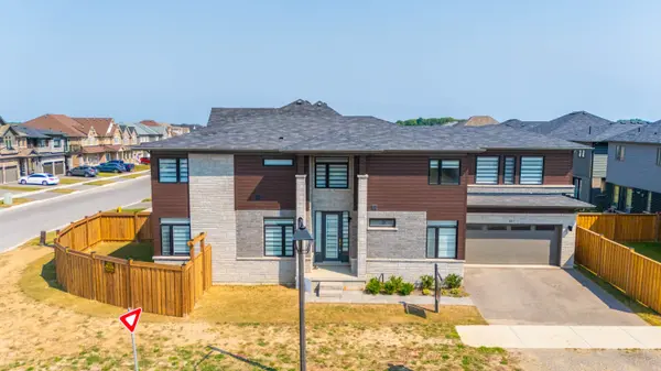 183 Longboat RUN W, Brantford, ON N3T 5L5