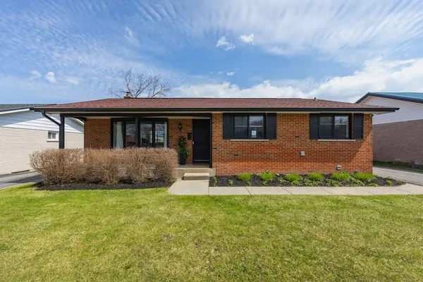 39 Howard CRES, Kingston, ON K7M 3C7