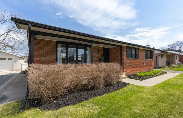 39 Howard CRES, Kingston, ON K7M 3C7