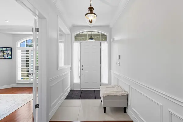 45 Premier RD, Hamilton, ON L8B 0K7