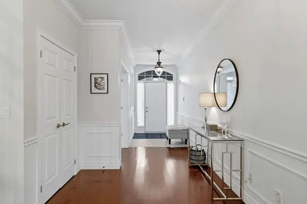 45 Premier RD, Hamilton, ON L8B 0K7