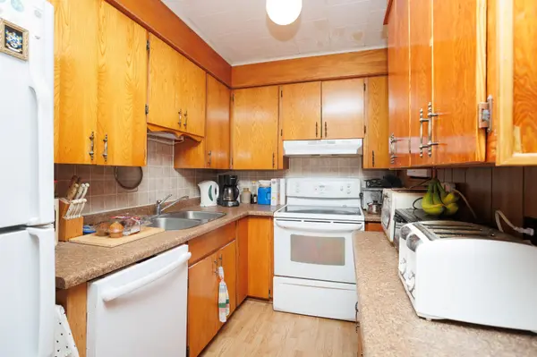 14 Hilton's Point RD, Kawartha Lakes, ON K0M 0B2