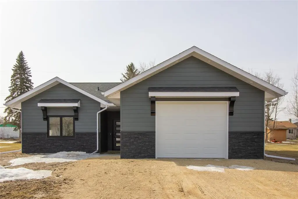 318 First AVE, Vita, MB R0A 2K0