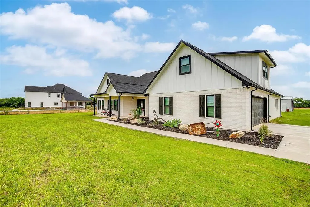 3095 County Road 905, Joshua, TX 76058