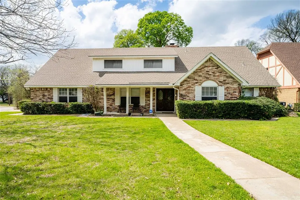 919 Green Hills Road, Duncanville, TX 75137