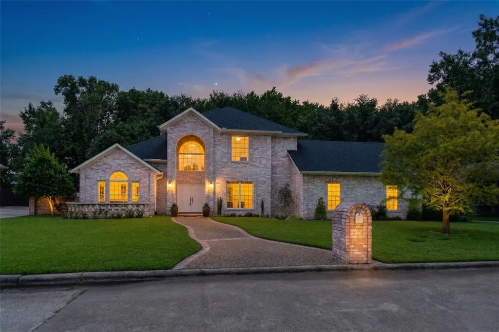 209 Turnberry Circle, Mount Pleasant, TX 75455