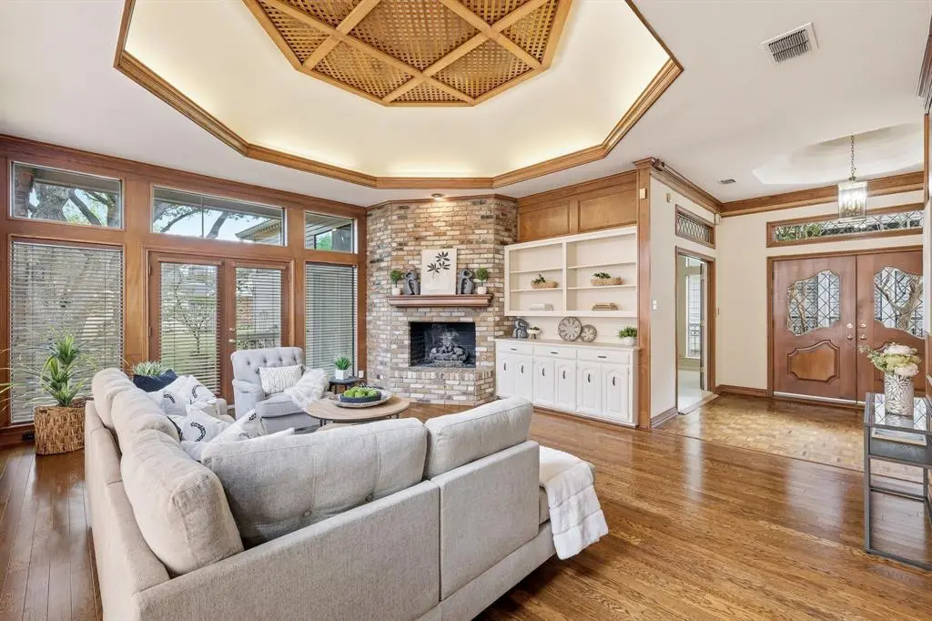 5014 Village Court, Dallas, TX 75248