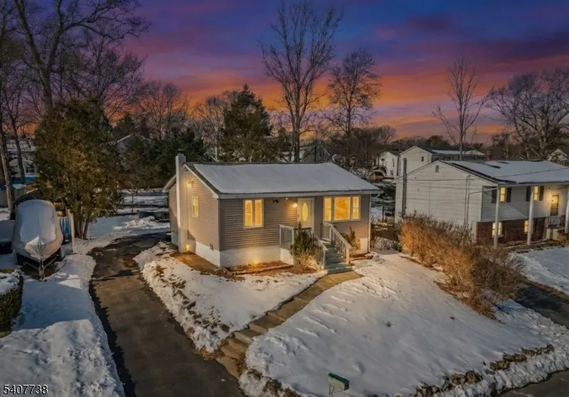 342 Dupont Ave, Hopatcong Boro, NJ 07843