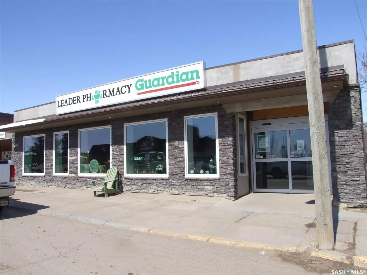 100 1st AVENUE, Leader, SK S0N 1H0