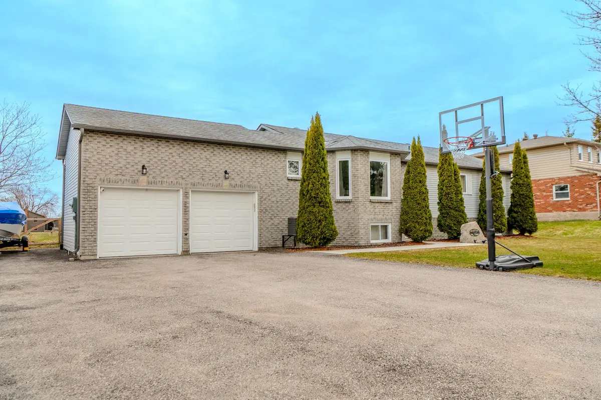 6 Sparrow CT, Kawartha Lakes, ON K0M 2C0