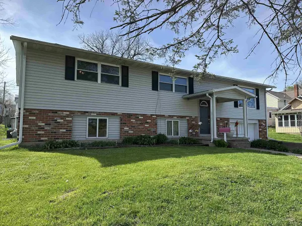 208 N COLLEGE Street, Mount Carroll, IL 61053