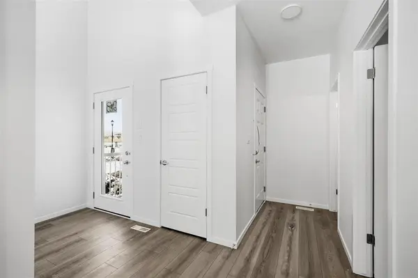 263 Bill Briercliffe DR, Winnipeg, MB R3W 0S5