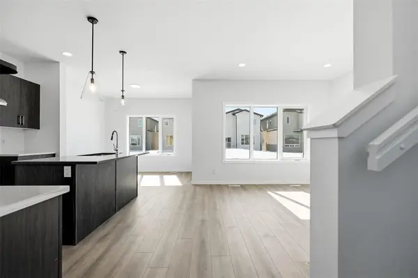 263 Bill Briercliffe DR, Winnipeg, MB R3W 0S5