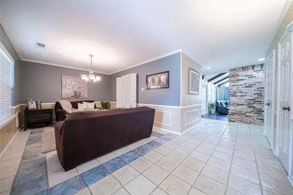 919 Green Hills Road, Duncanville, TX 75137