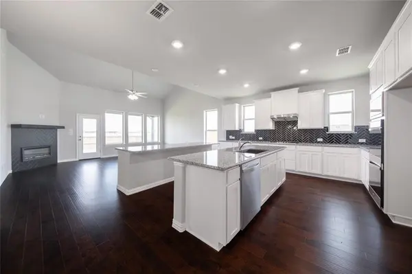 115 Heritage Hill Drive, Forney, TX 75126