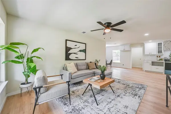 3209 Longmeade Drive, Farmers Branch, TX 75234