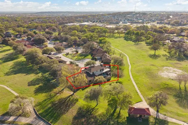 848 S Havenwood Lane, Fort Worth, TX 76112