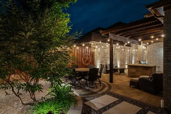 2217 6th Avenue, Flower Mound, TX 75028