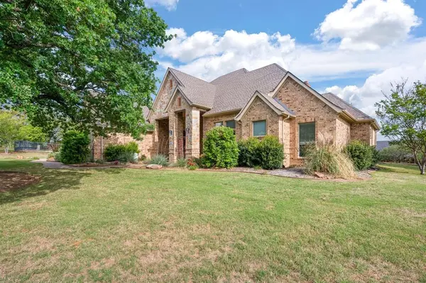 608 Elm Hill Boulevard, Burleson, TX 76028