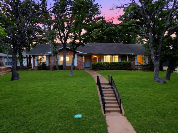 2907 Lakeshore Court, Arlington, TX 76013
