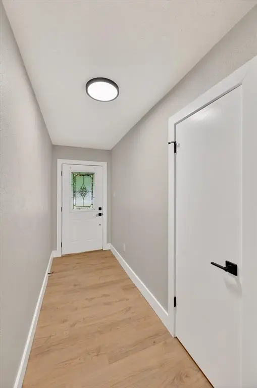 129 N Dobson Street, Burleson, TX 76028