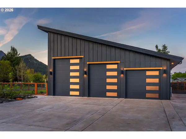 322 HAMILTON ST, North Bonneville, WA 98639