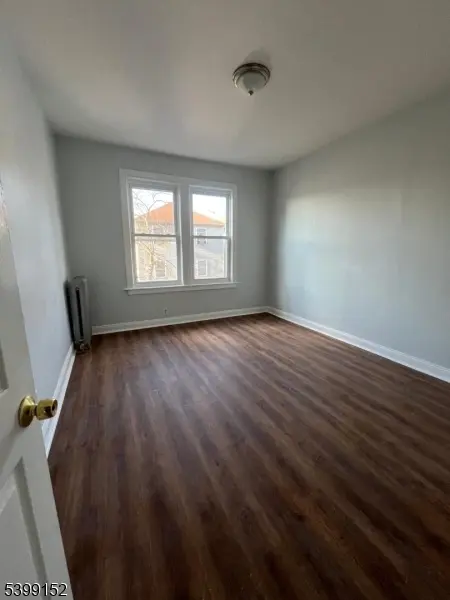 55 Schley St, Newark City, NJ 07112