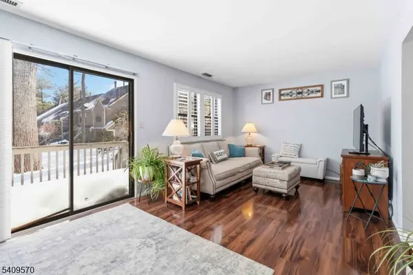 16 Quincy Ln, West Milford Twp., NJ 07480