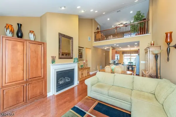 24 Hopkins Ct, Parsippany-troy Hills Twp., NJ 07054