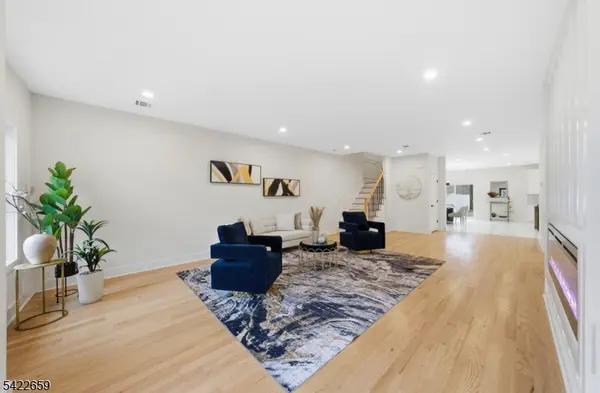 488B Dewey Ave #B, Saddle Brook Twp., NJ 07663