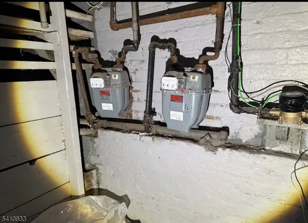 922 Grove St, Irvington Twp., NJ 07111