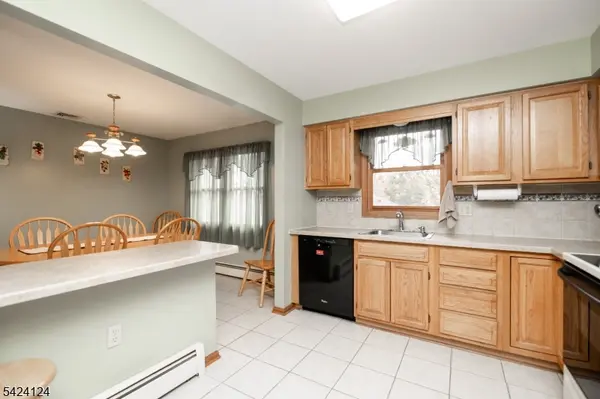 4 Broadway, Hopatcong Boro, NJ 07843