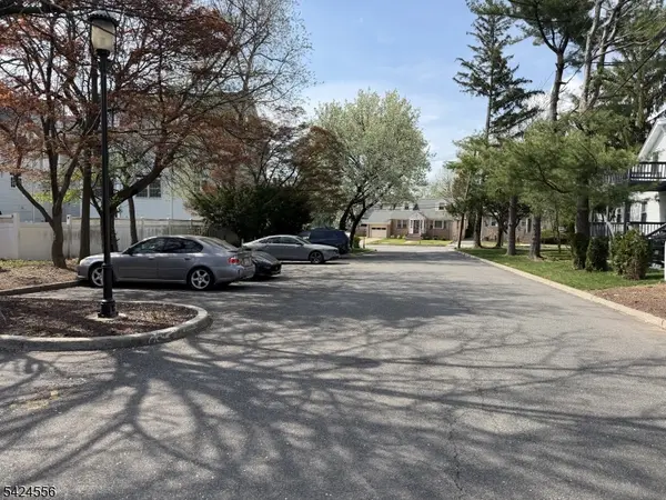 192 Burnett Ave #1, Maplewood Twp., NJ 07040