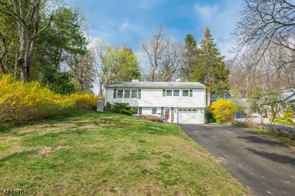 7 North Shore Trl, Sparta Twp., NJ 07871