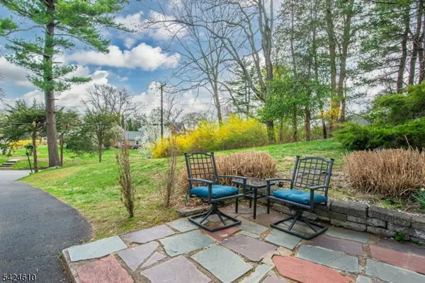 7 North Shore Trl, Sparta Twp., NJ 07871