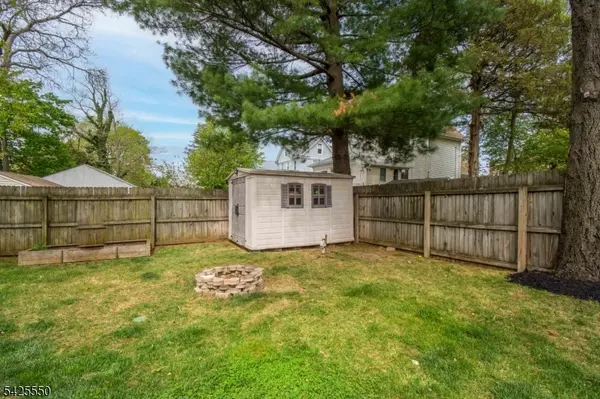 29 Central Ave, Atlantic Highlands Boro, NJ 07716