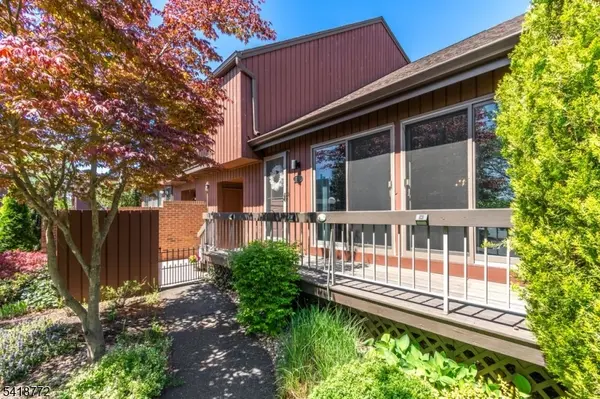 23 Bloomingdale Dr #1C, Hillsborough Twp., NJ 08844