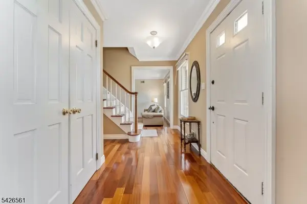 34 Molasses Hill Rd, Clinton Twp., NJ 08833