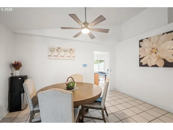 805 QUEENS AVE, Creswell, OR 97426