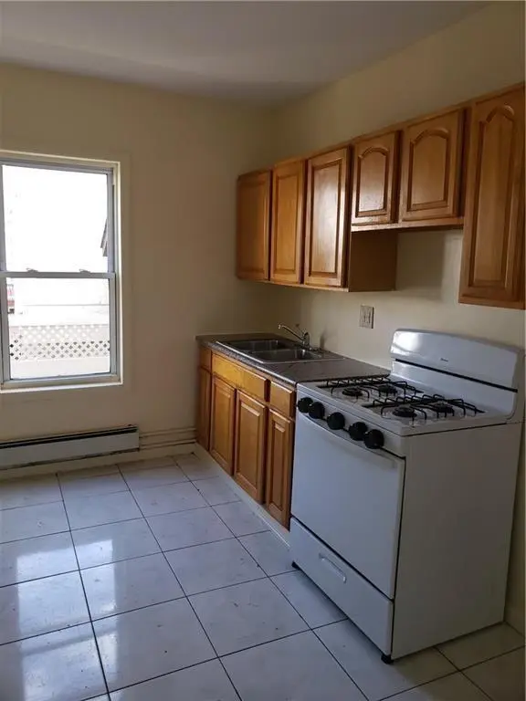 3819 Cypress AVE, Brooklyn, NY 11224