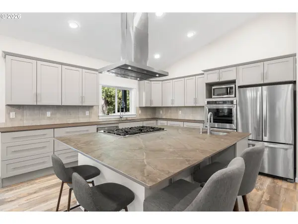 1527 N Louisiana Ave, Vernonia, OR 97064