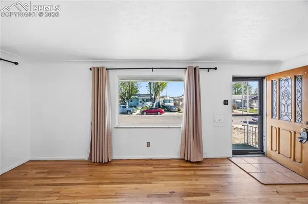 2502 Columbine AVE, Pueblo, CO 81004