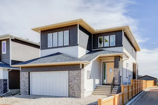 629 Sailfin DR, Rural Rocky View County, AB T3Z0J5