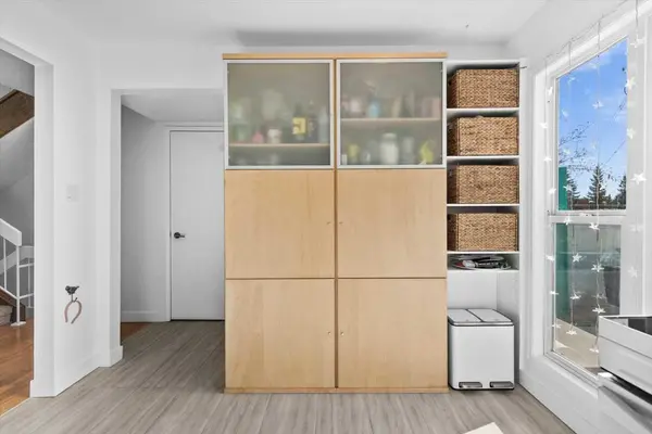 118 Brae Glen LN SW, Calgary, AB T2W 1B6