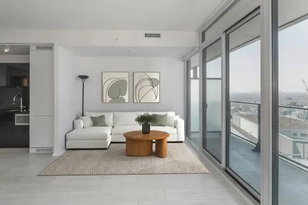 125 Peter ST #2603, Toronto C01, ON M5V 0M2