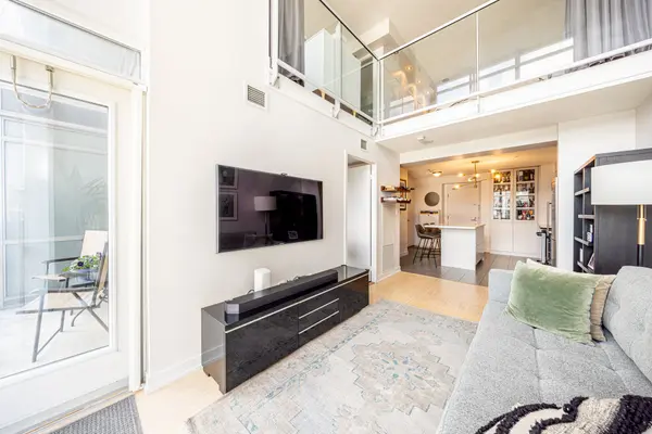 15 Fort York BLVD #4308, Toronto C01, ON M5V 3Y4